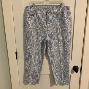Chico’s Cropped jeans aztec print blue & cream